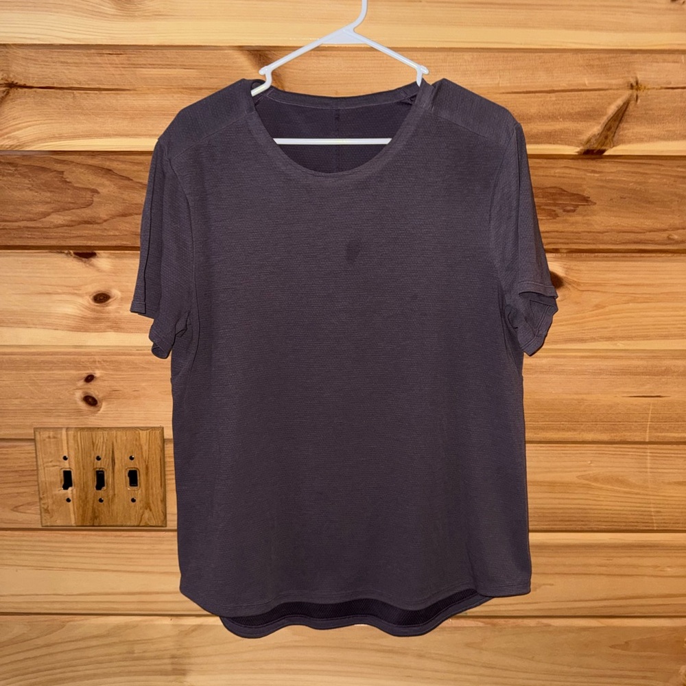 lululemon athletica Men's Purple Short Sleeve Tee